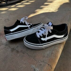 Vans Classic Black and White Low-Tops